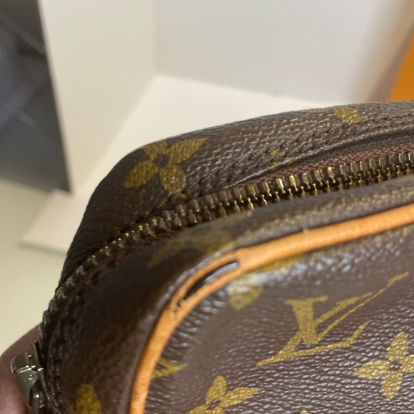 Louis Vuitton Monogram Danube Crossbody Bag Vintage - Picture 15 of 17